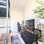 Beau Studio Confortable